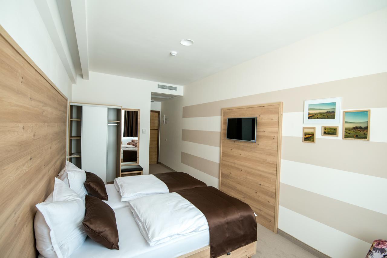 Hotel Novitas Livno Exteriér fotografie